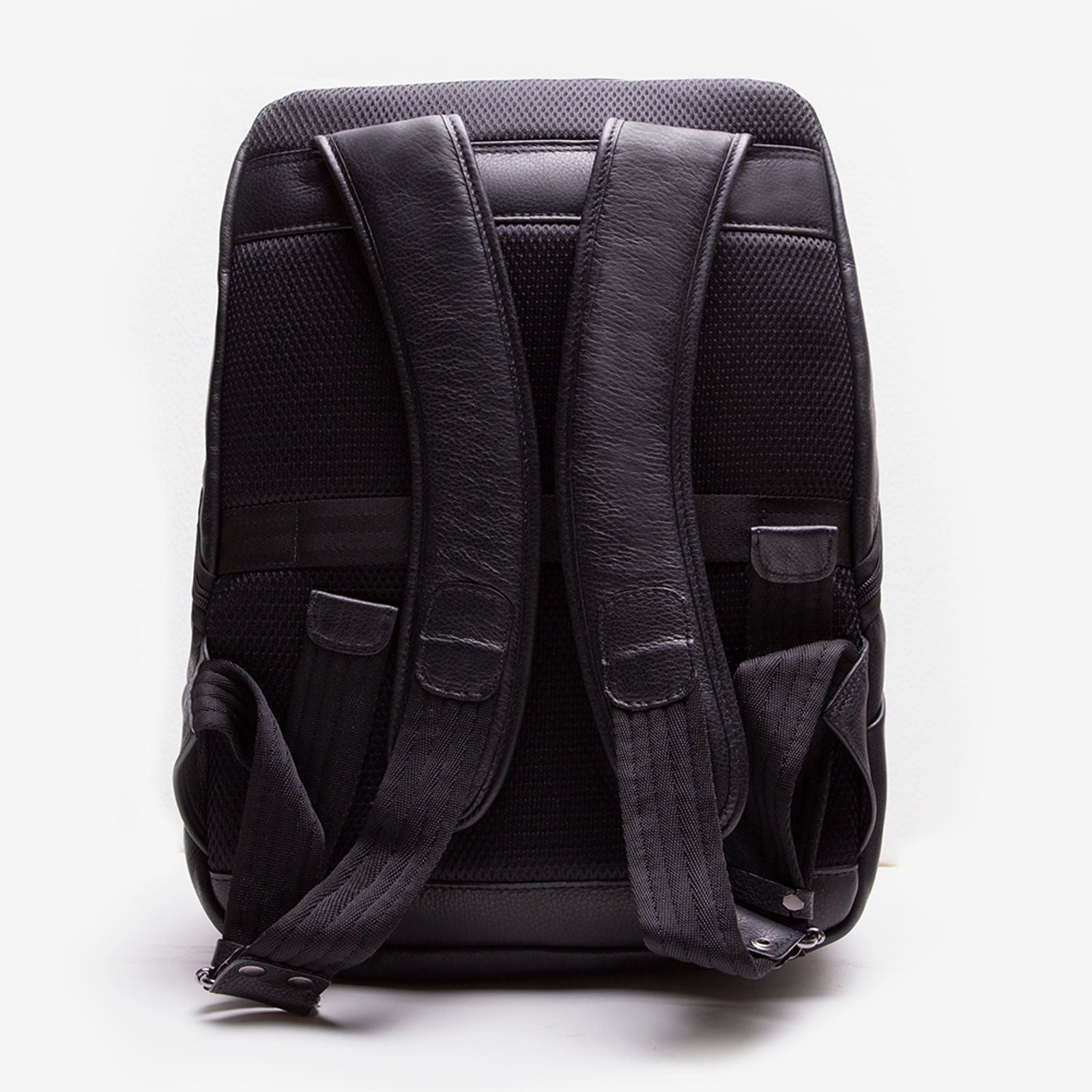 Mochila Em Couro Preto - Image 3